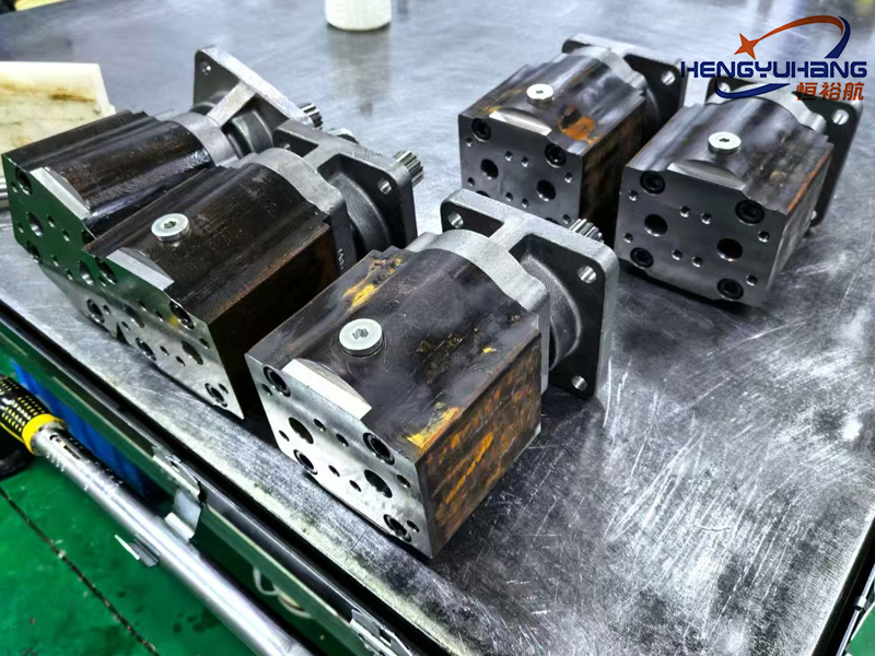 The ultra-high pressure bidirectional gear motor made of new ductile iron profiles is freshly produced with a tensile strength of 600, an elongation of only 3, ultra-high pressure resistance, high density, no pores or sand holes, small elongation, no def
